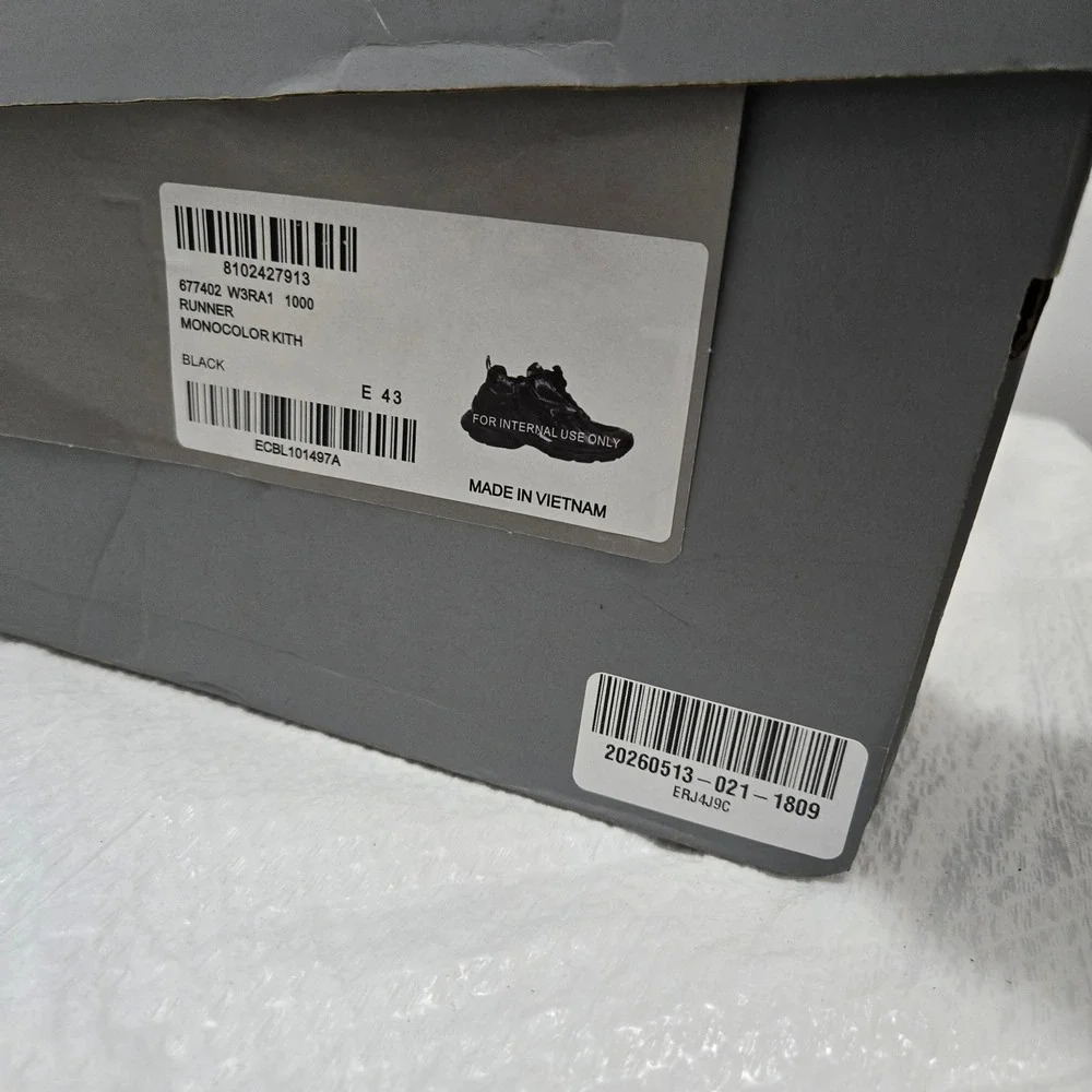 Balenciaga Runner Monocolor Kith Black Sneakers 677402 W3RA1 1000 Size 43